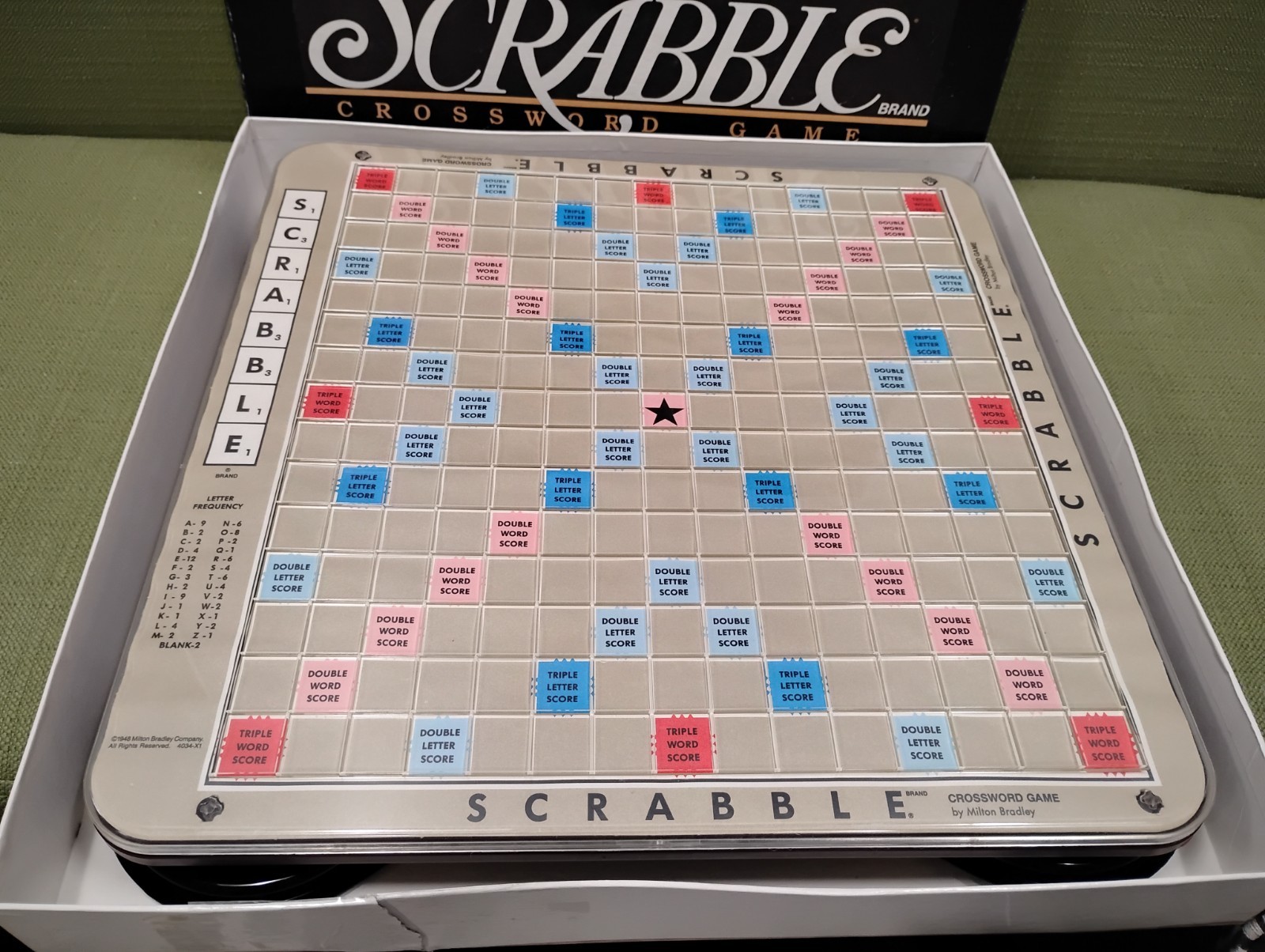 1989 Scrabble Deluxe Edition 100% COMPLETE Rotating Turntable Board Game