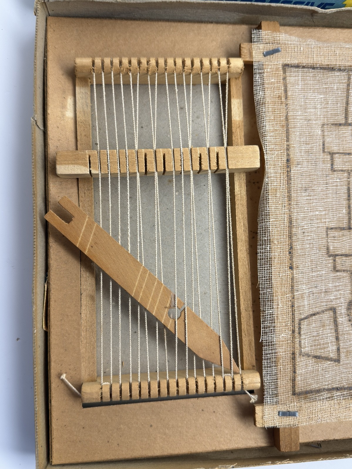 Vintage 1941 Indian-Craft Loom Weaving Set Progressive Toy #1006 USA RARE READ