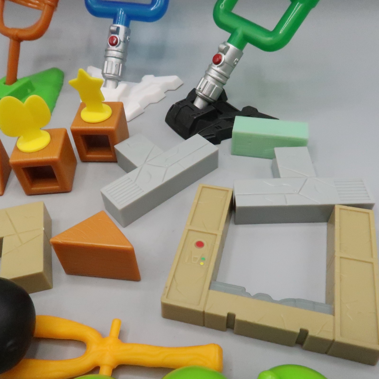 Mattel Angry Birds Space Game Not Complete Replacement Add on Launch Pigs