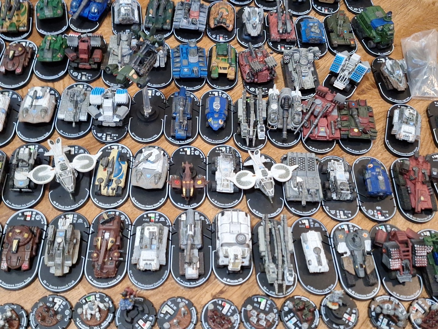Lot 300+ Wizkids Mechwarrior 130+ Vehicles and 170+ Infantry Figures