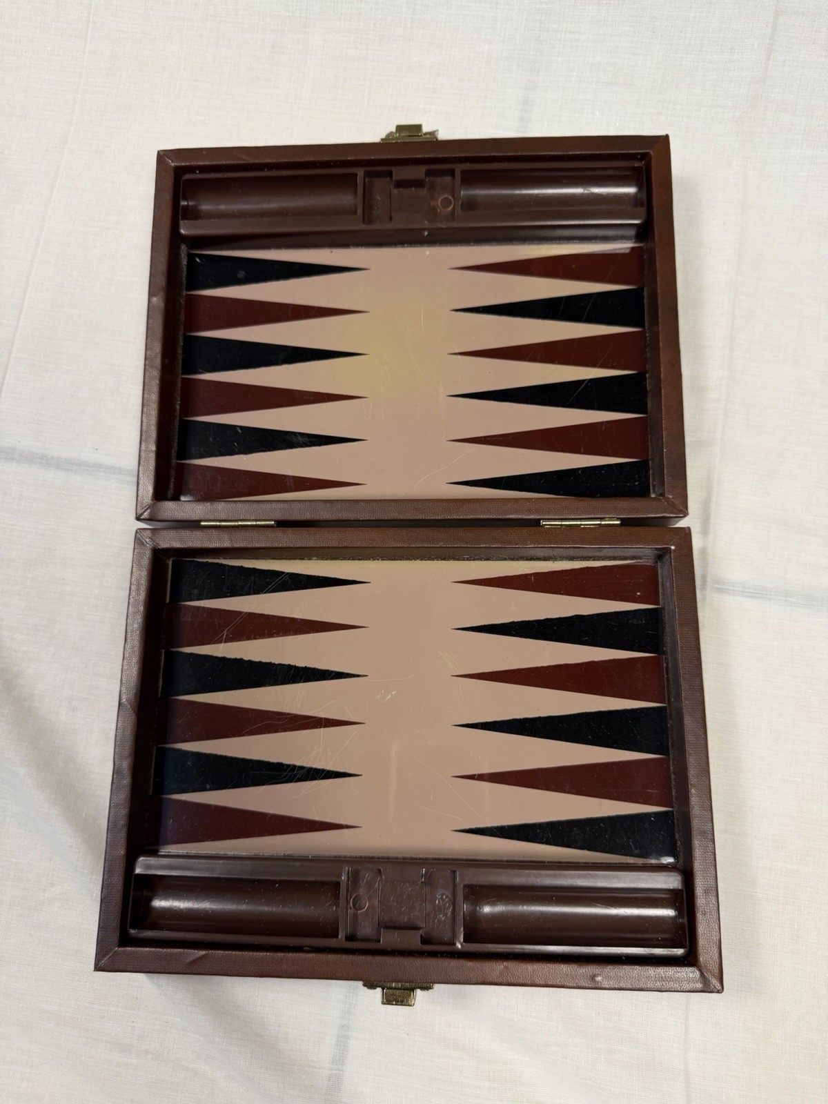 Backgammon Strategy Board Game Folding Brown Case w/ Latch, Complete 2-Player