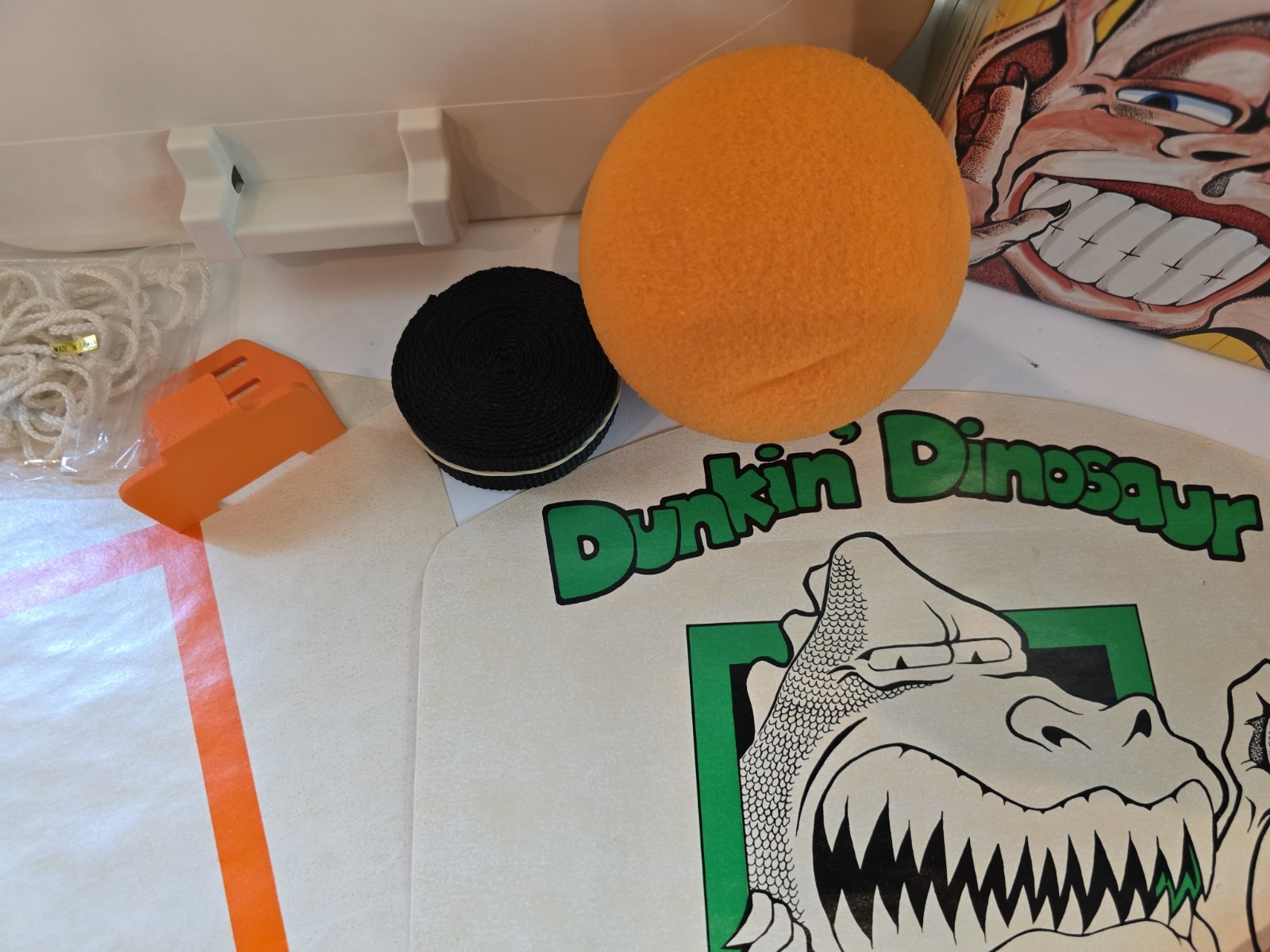 DP Shot Buster 1988 Vintage Mini Indoor Basketball Set ‘Dunkin’ Dinosaur’