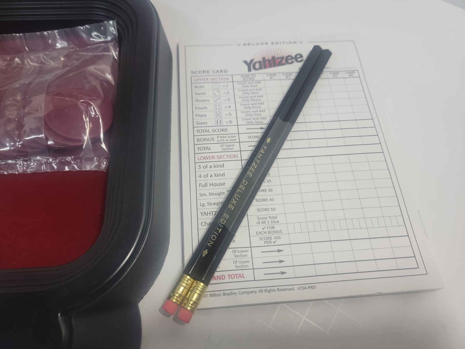 Milton Bradley 1997 Deluxe Edition Yahtzee Complete