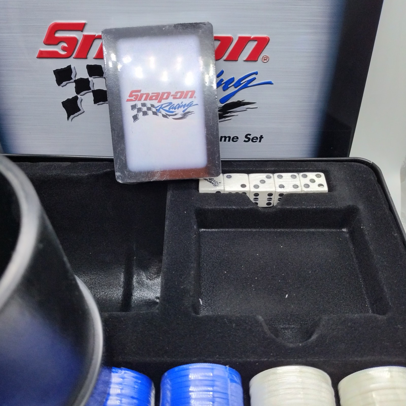 2003 Sealed Snap-On Car Racing Game Set Ltd Edition Poker Chips Cards Dice & Cup
