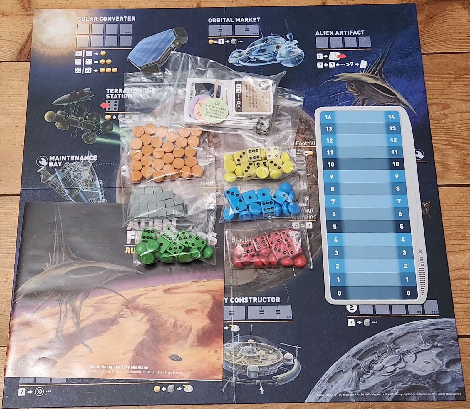 Alien Frontiers Board Game Clever Mojo Games 2010