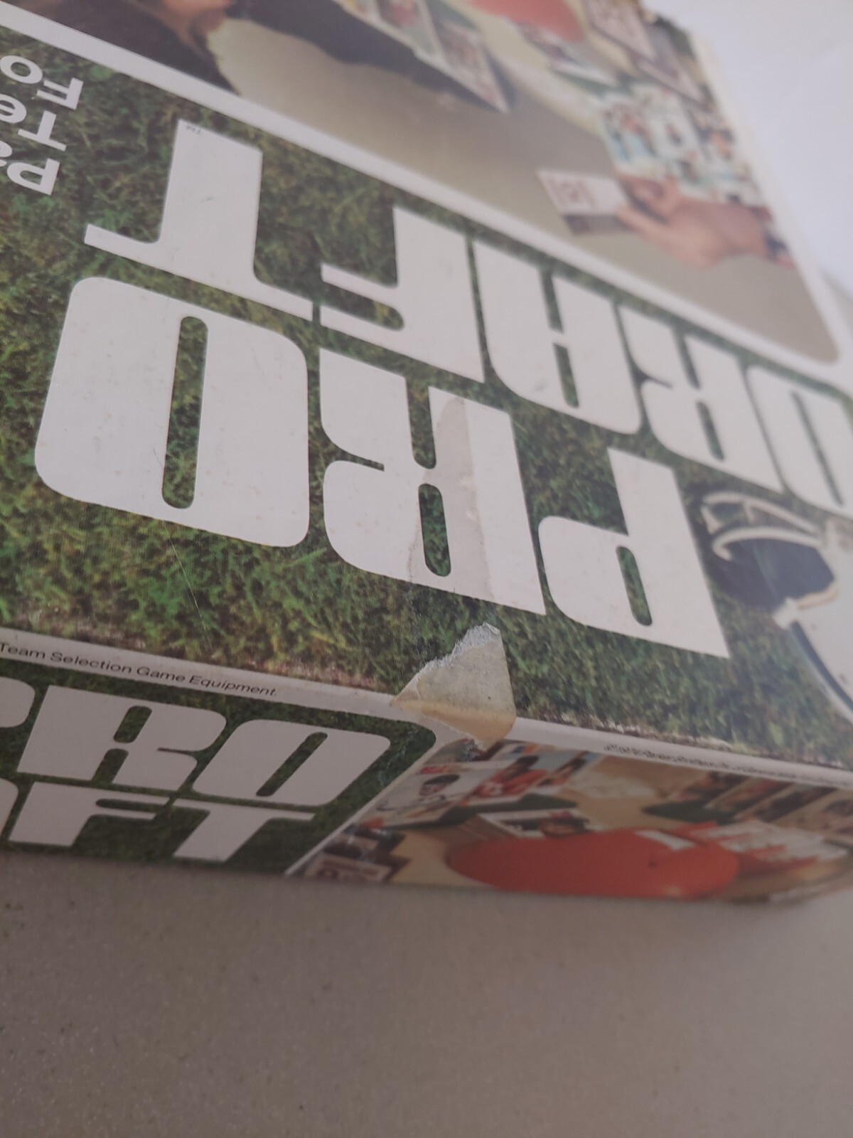 1974 Parker Bros PRO DRAFT Vintage Board Game NFL Football DAMAGED BOX