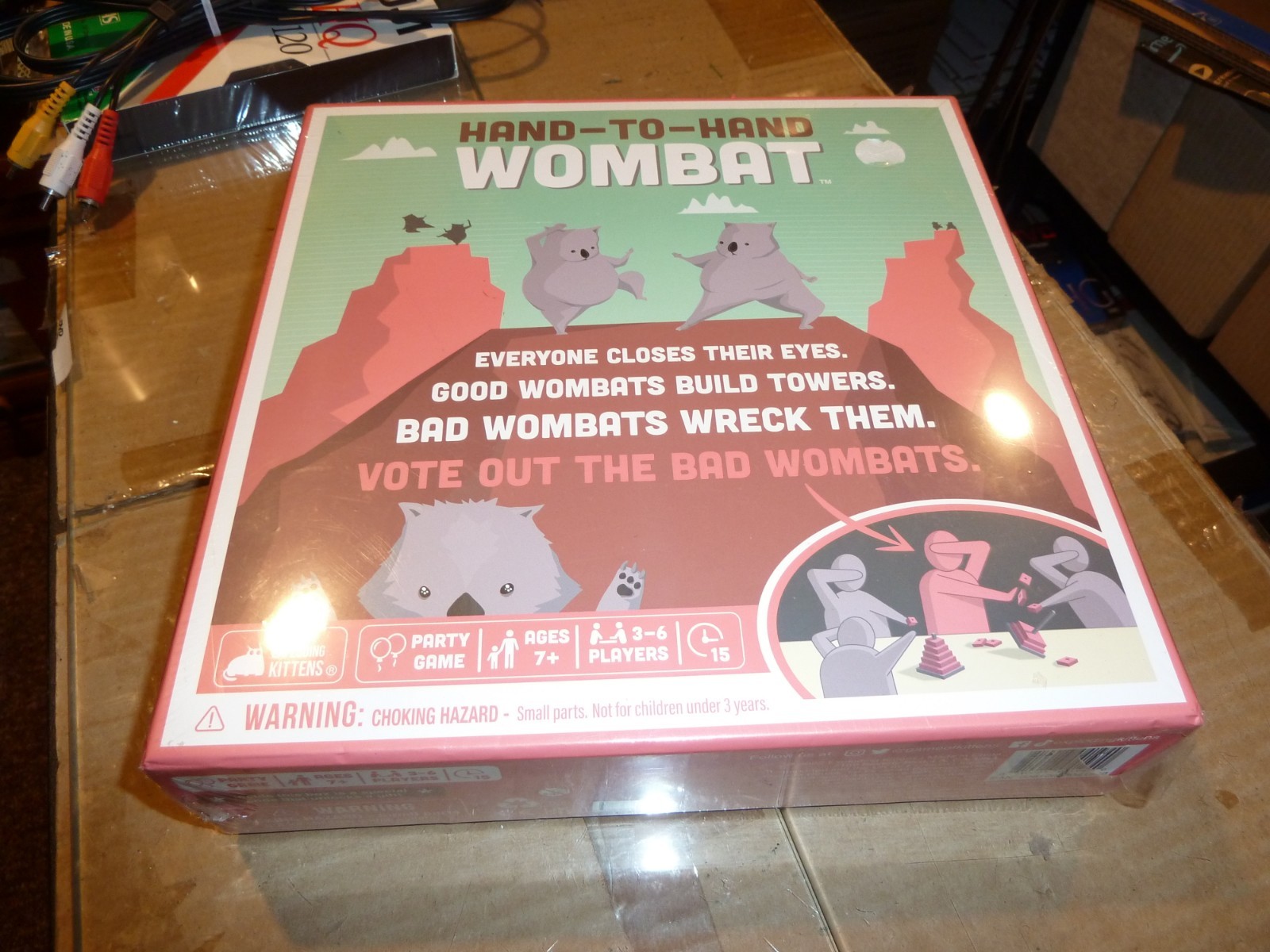 Hand-to-Hand Wombat Party Game – Ages 7+ 3-6 Players, New