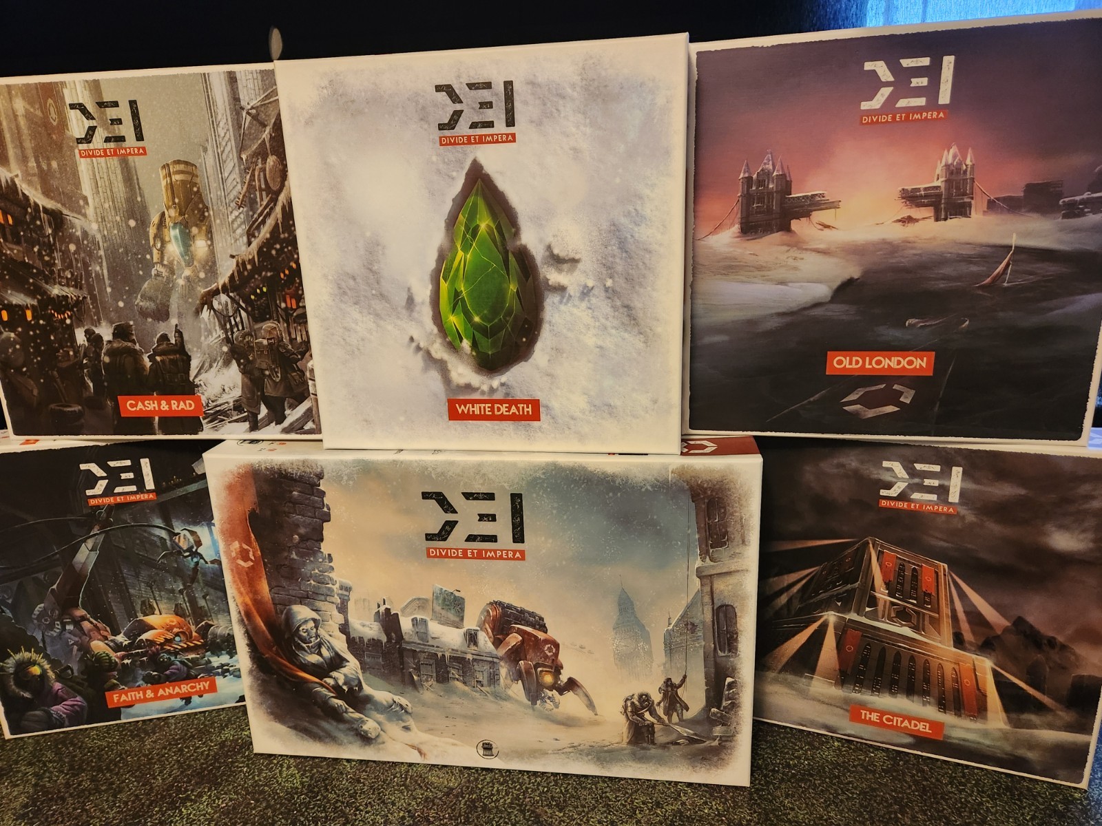 D.E.I. (Divide et Impera) A game of exploration and survival