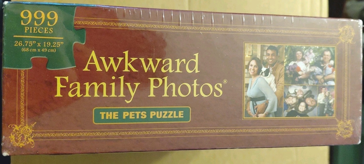 Awkward Family Photos Game Teen-Adult 4-6 Players All Things Equal, Inc Complete