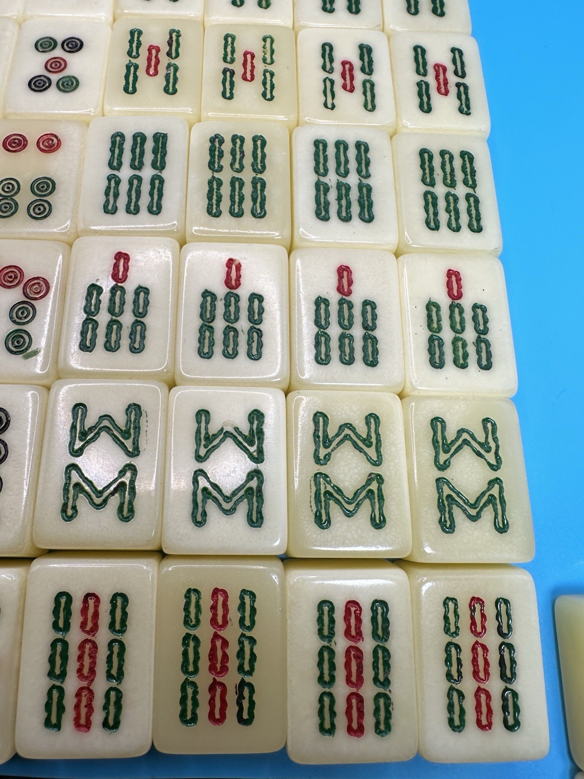 Vintage Premium/Deluxe Boxed Mahjong Tiles