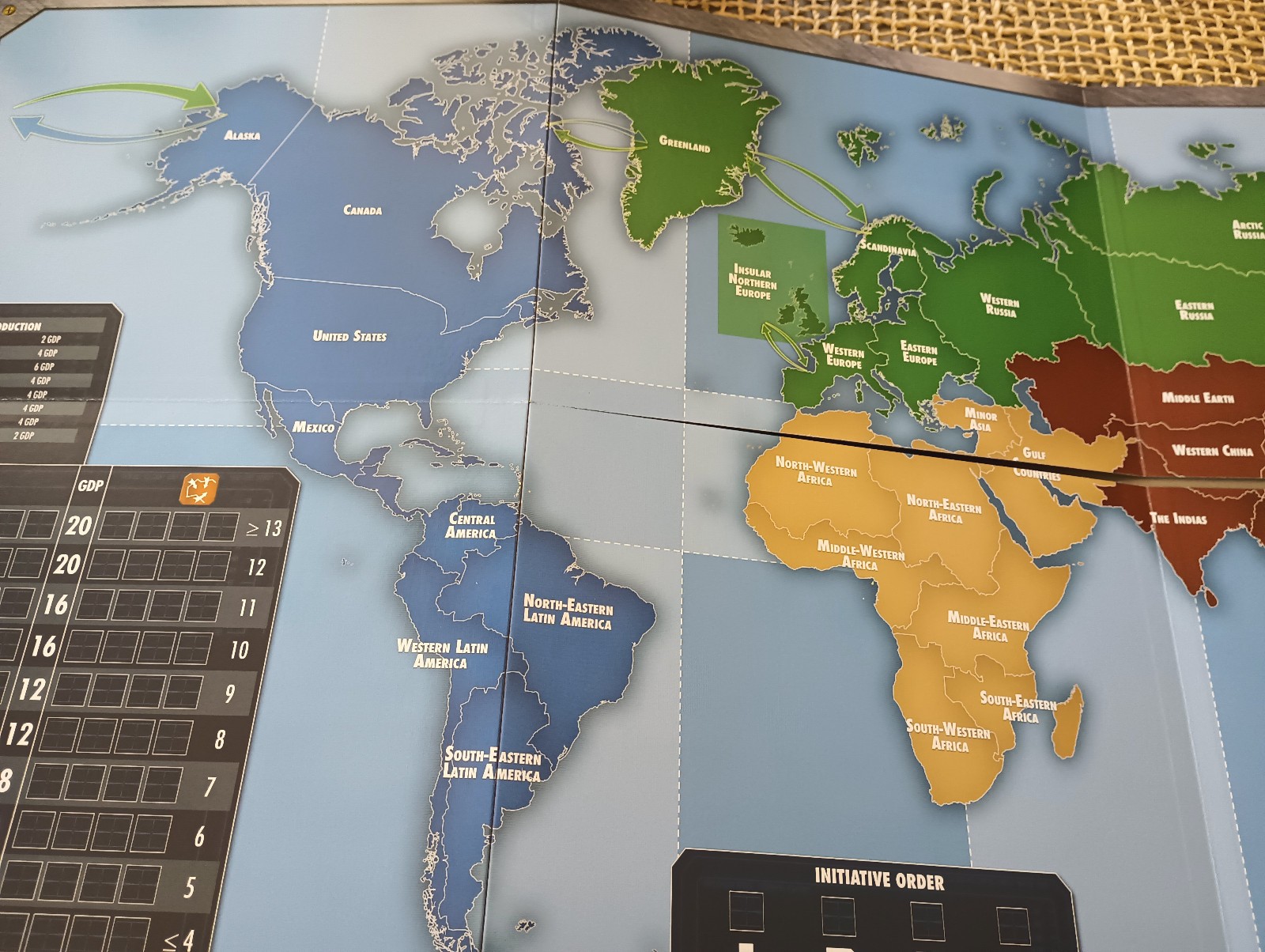 Quartermaster General: The Cold War + Bonus Defcon War Games – Used