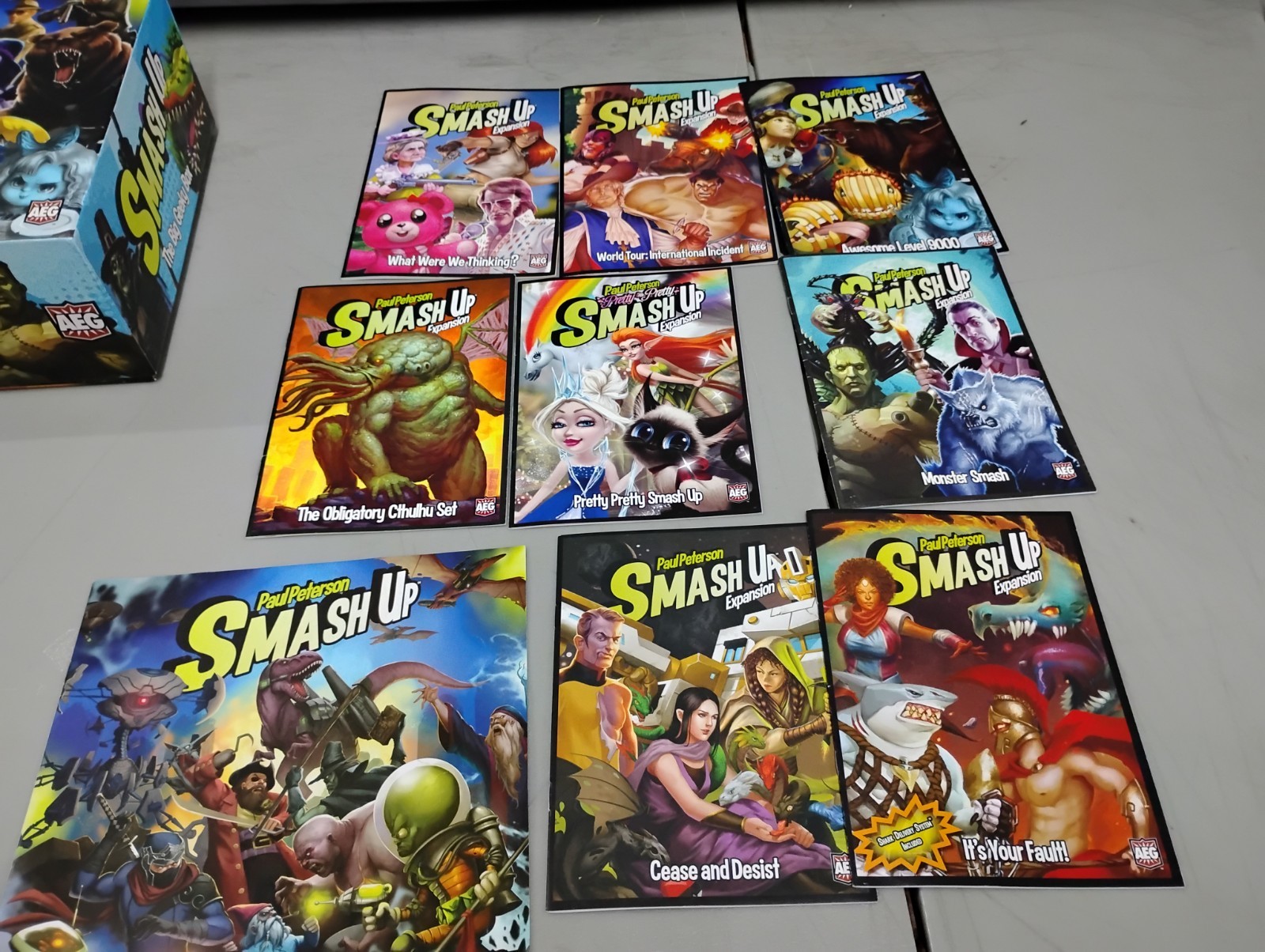 Smash Up Big Geeky Box + 8 Expansions – Monster, Your Fault, Pretty, Thinking