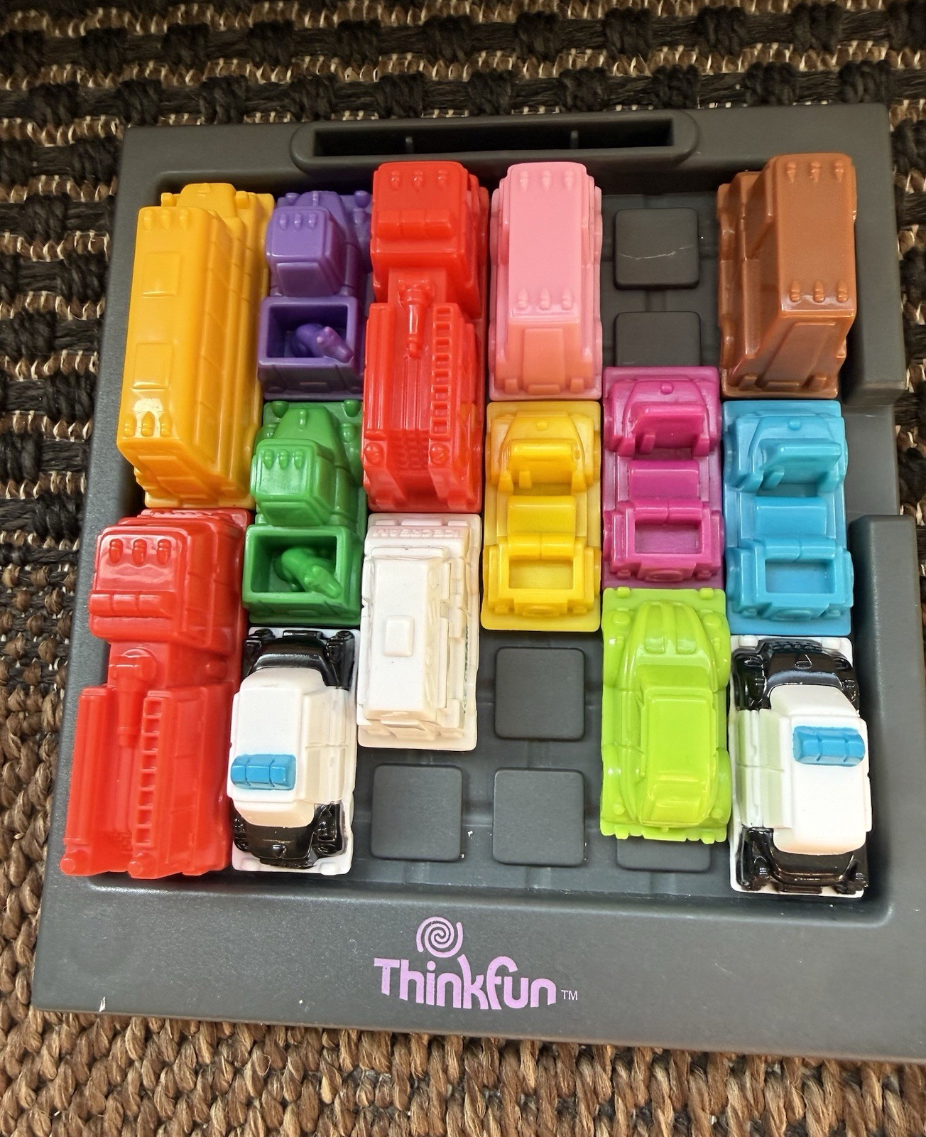 ThinkFun Rush Hour Traffic Jam Logic Car Game NO Cards!