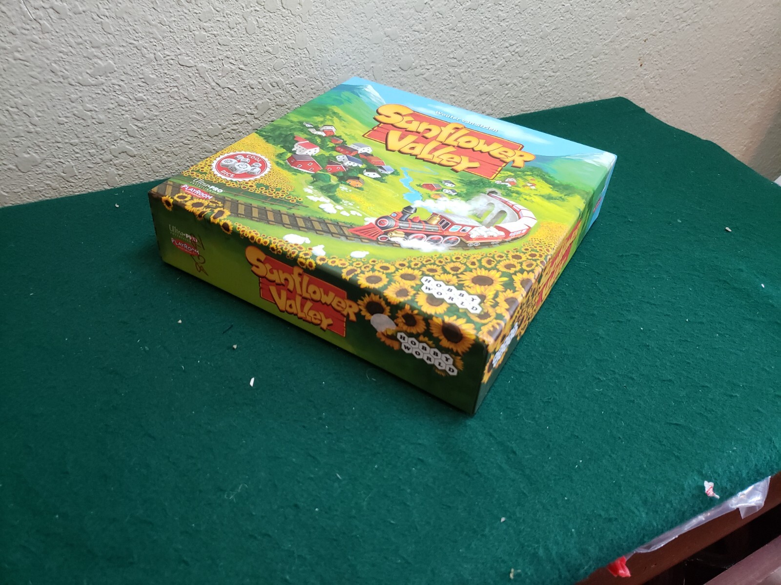 Sunflower Valley, Playroom Entertainment, pre-owned, Complete