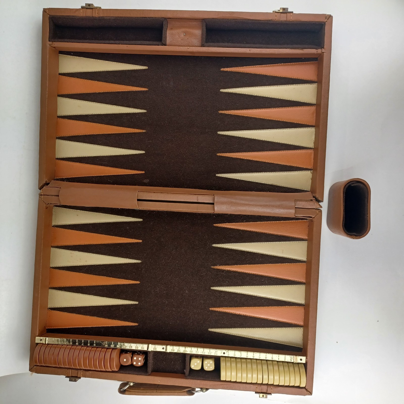 VTG Aries Travel Backgammon Set Brown Tan Orange Brass Score Slider 20″ x 15.5″