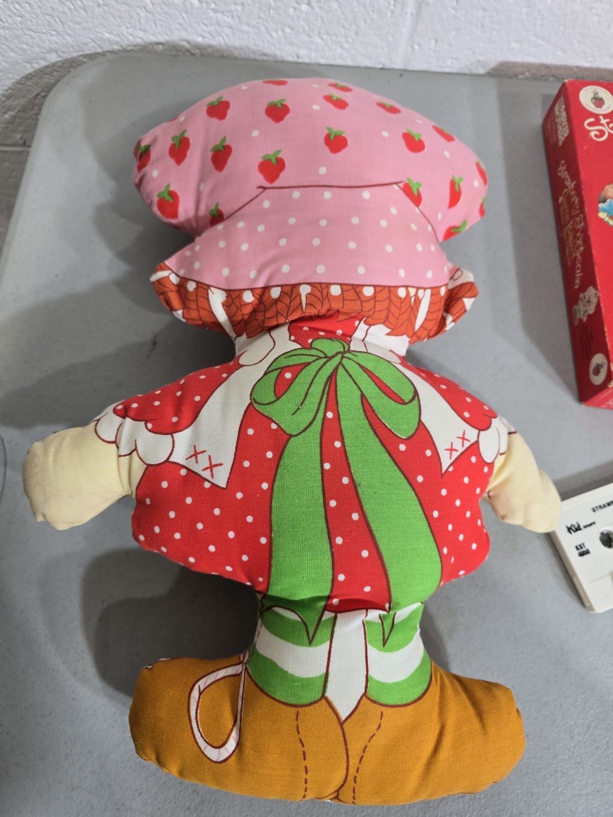 Vintage Strawberry Shortcake Game Basket 1981 with Shortcake pillow
