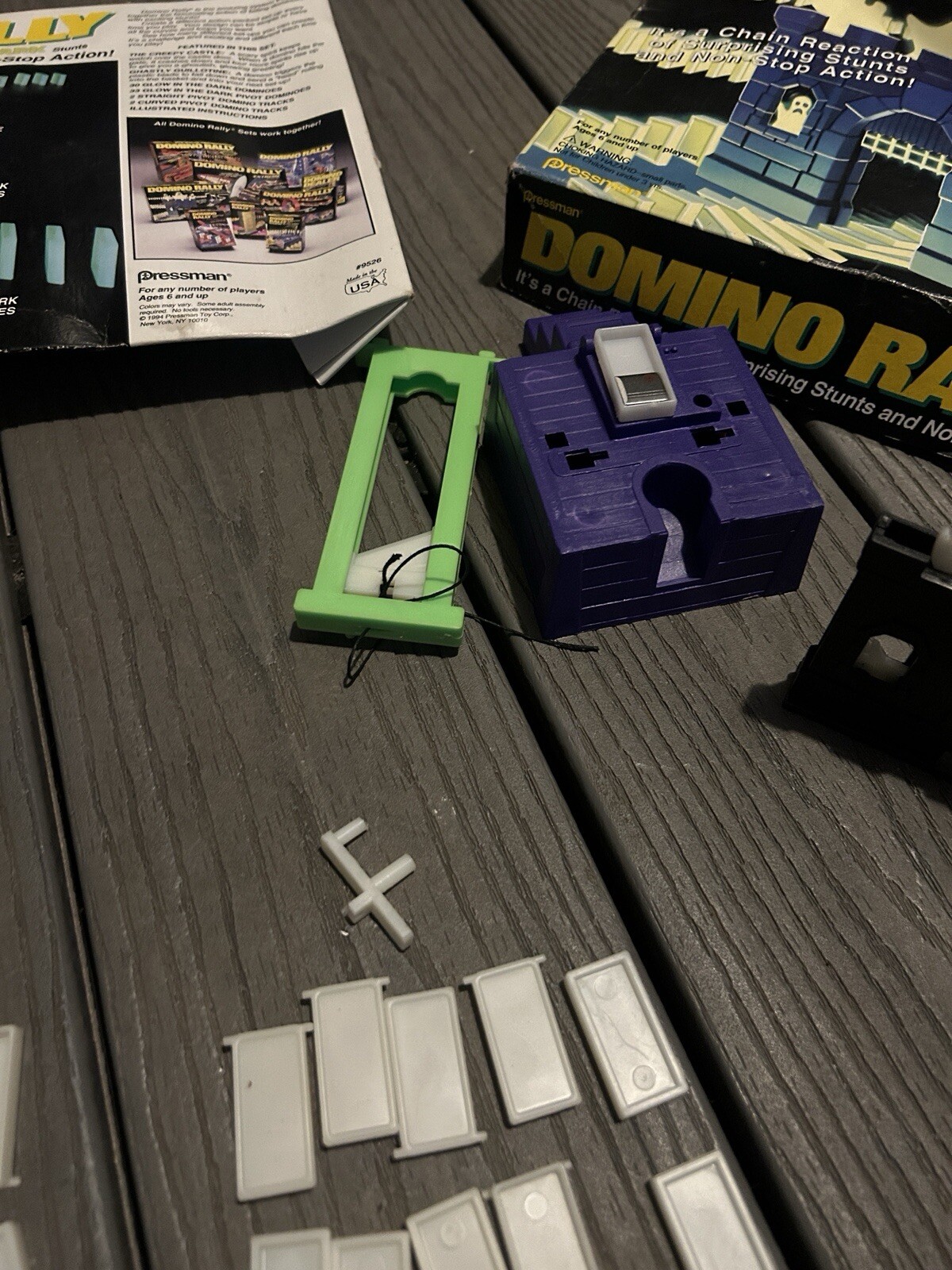 Vintage Domino Rally Glow in the Dark Ghost Ride Game 1994 Halloween Spooky REaD