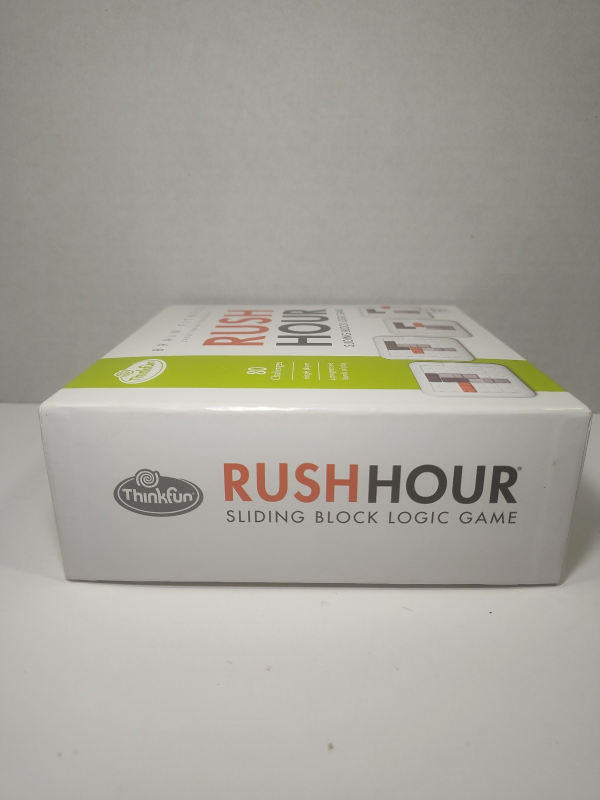 ThinkFun Rush Hour Game Complete 80 Challenges Sliding Block Logic Brain Teaser