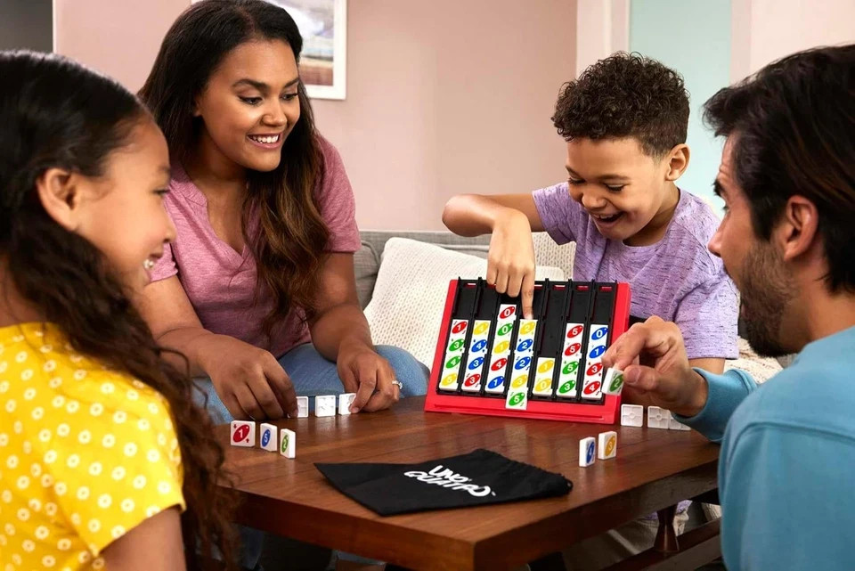 Uno Quatro, Mattel Games, sort bricks by colors or numbers, new & original packaging