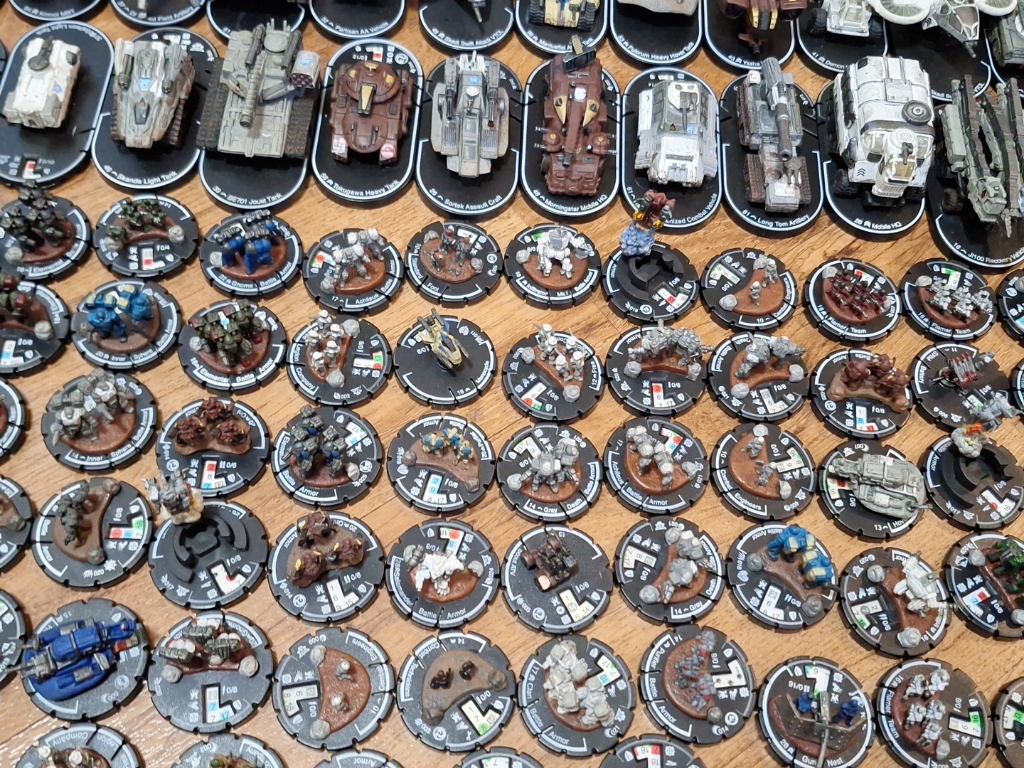 Lot 300+ Wizkids Mechwarrior 130+ Vehicles and 170+ Infantry Figures