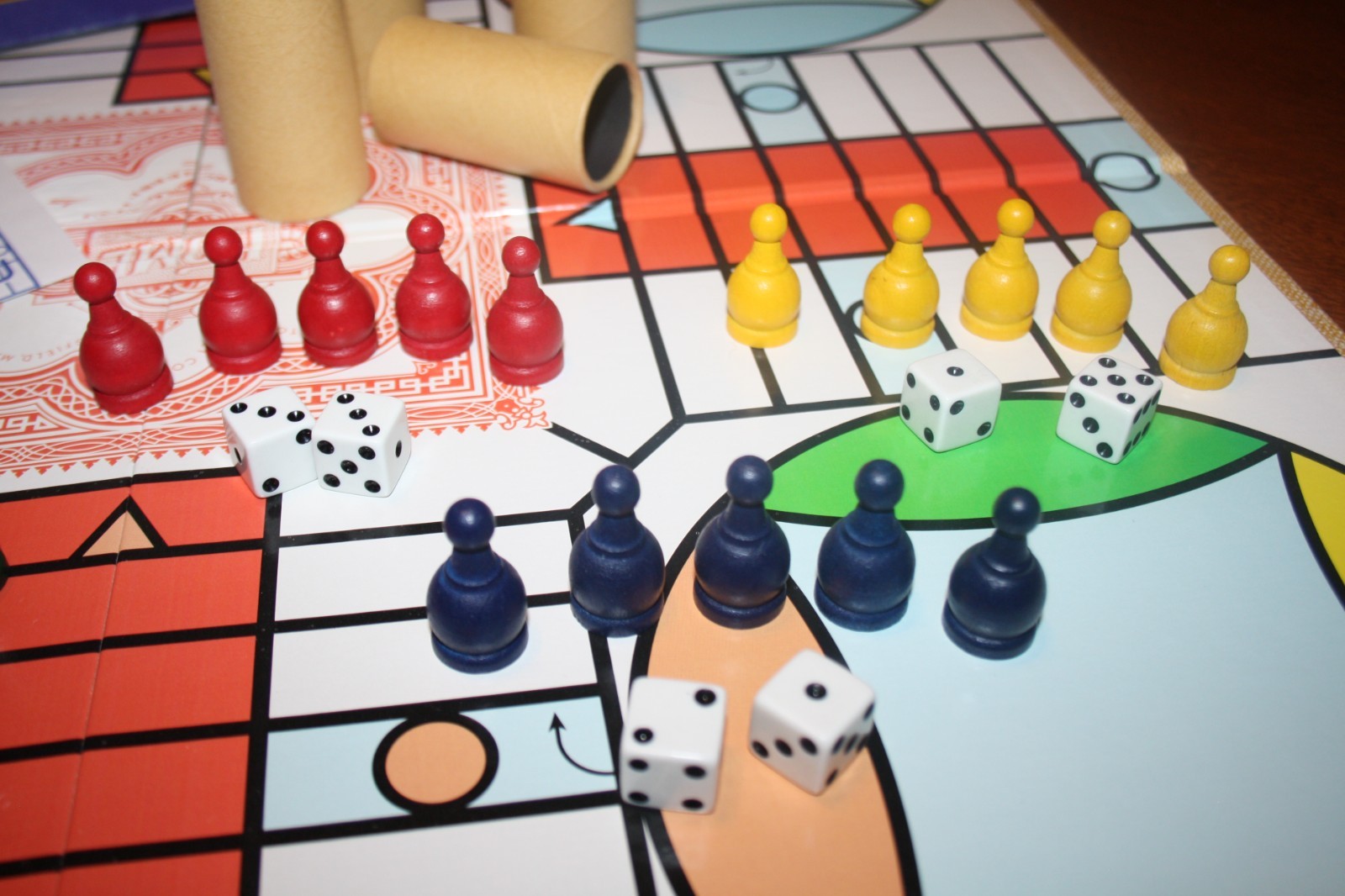 Deluxe Edition Parcheesi – A Royal Game of India – Hasbro 1999