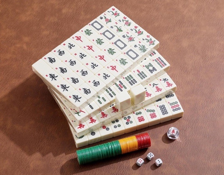 (20)Chinese Mahjong Game Set X-Large 144 1.5″ Ivory/Vintage Colored Tiles