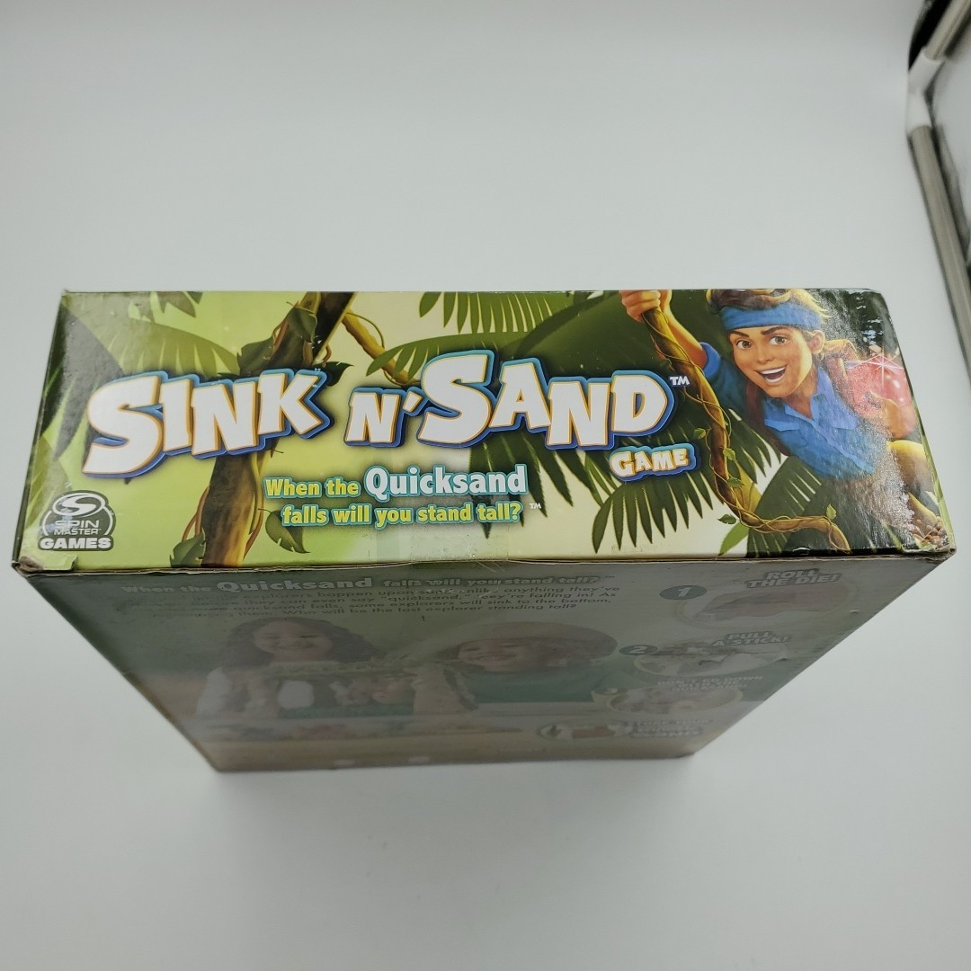 Sink N’ Sand Game Includes Kinetic Sand Ages 4+