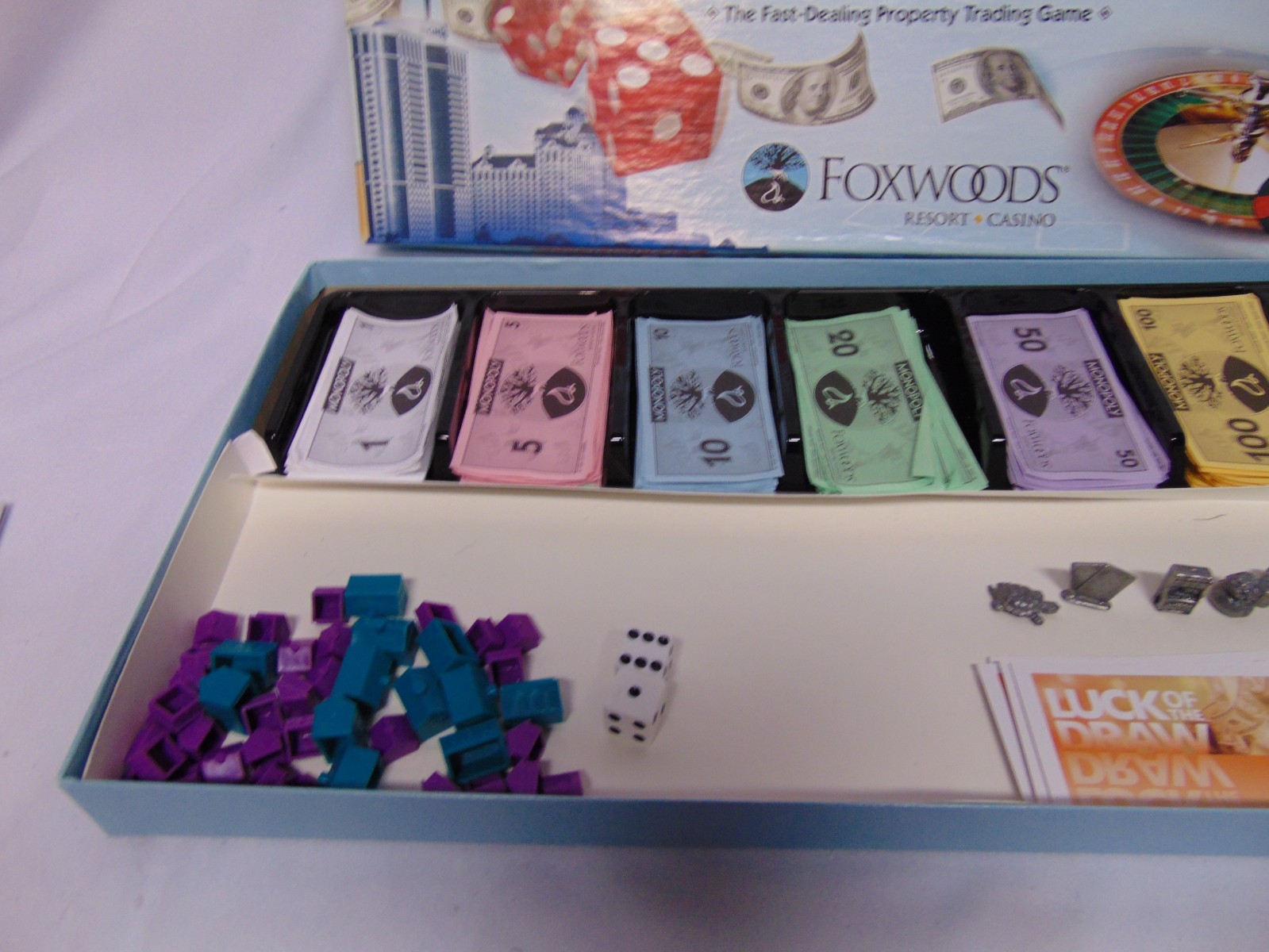 2011 Monopoly Foxwoods Casino edition Board game complete in box 6 tokens slot