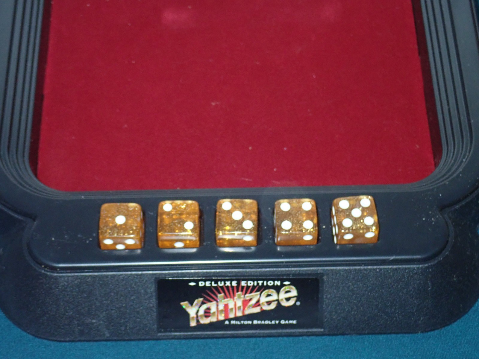 Yahtzee Deluxe Edition 1997 Gold Dice