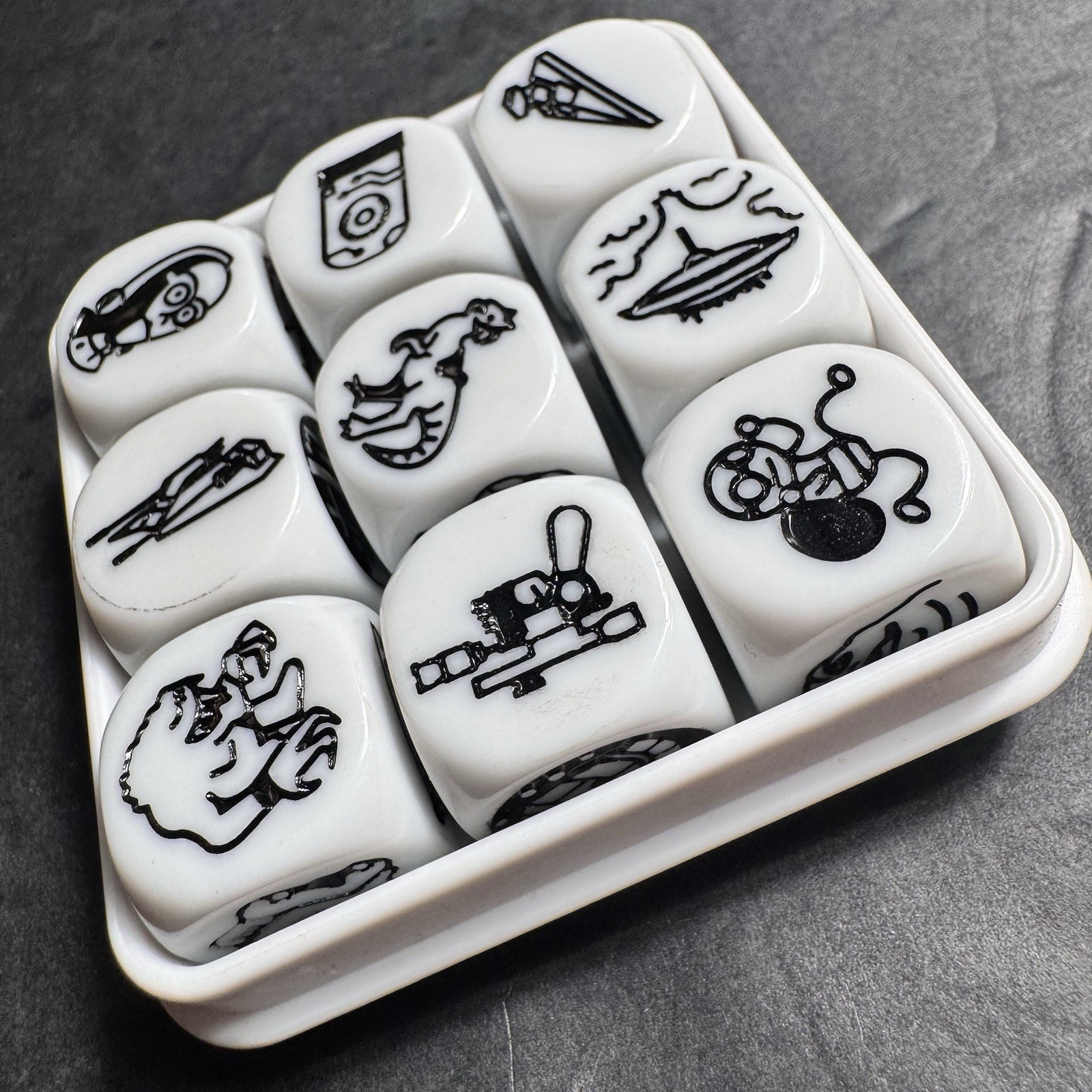 Rory’s Story Cubes Star Wars Dice Game 9 Storytelling Dice w/ Case Lucasfilm