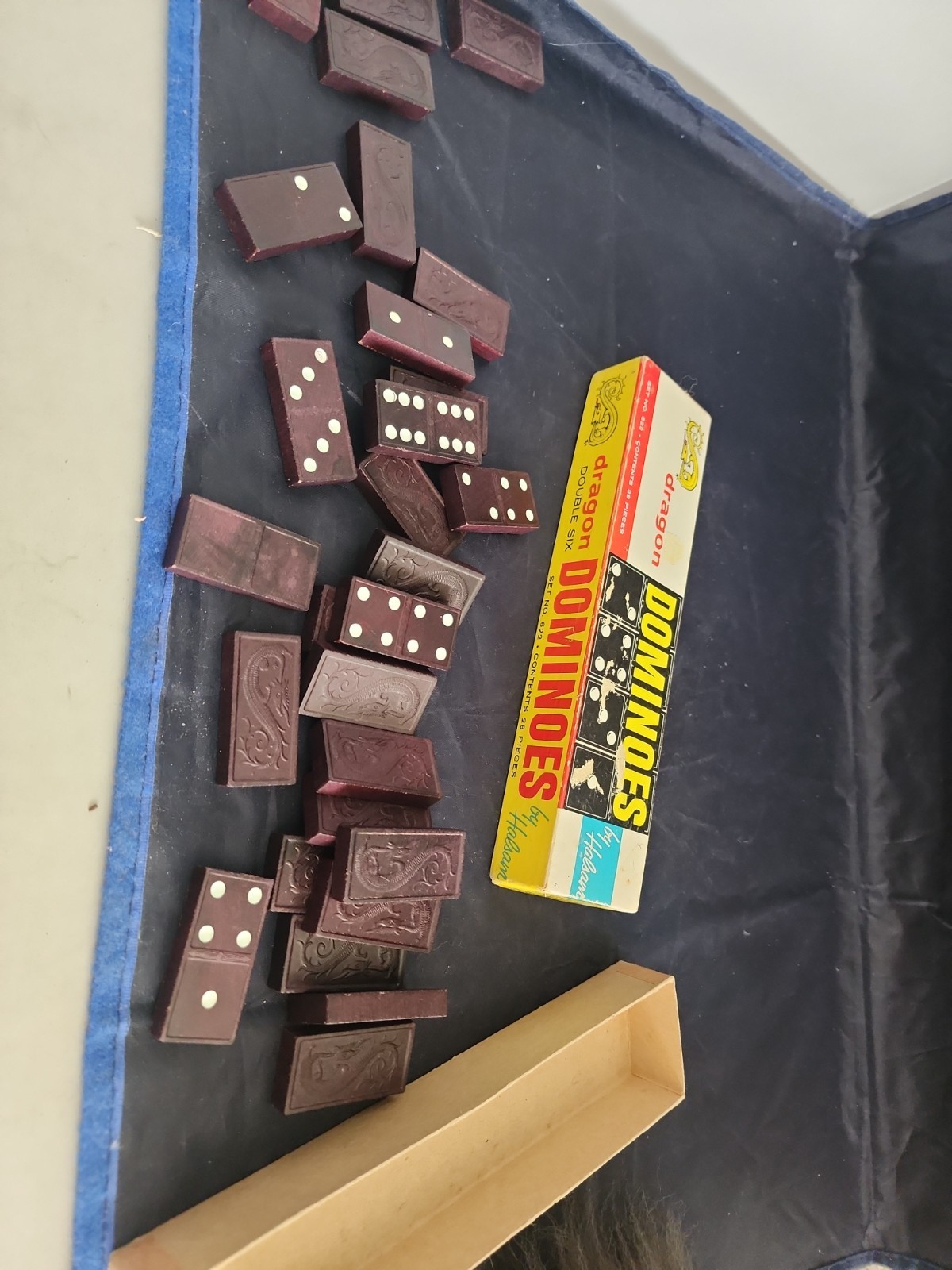 Vtg Dragon Double Six Dominoes Halsam set No 622 28 pieces Box Condition Good