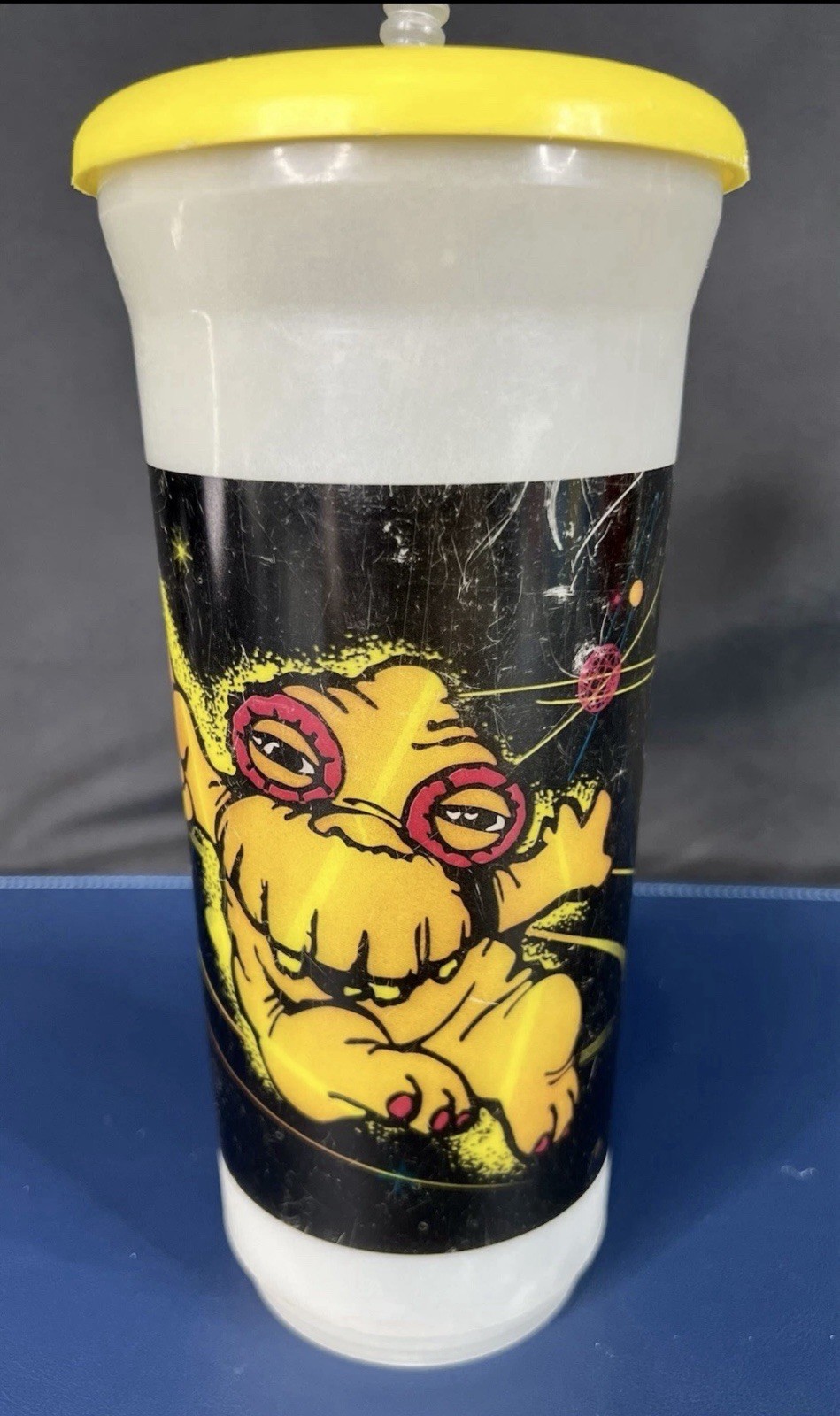 Crazy Bones Hielocos Coca-Cola Alien 32oz Promotional Glow-in-the-Dark Cup