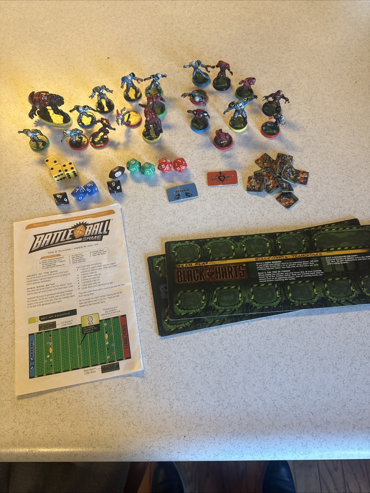 Milton 2003 BATTLE BALL Football Game Replacement Parts 20 Players Dice Cards ++