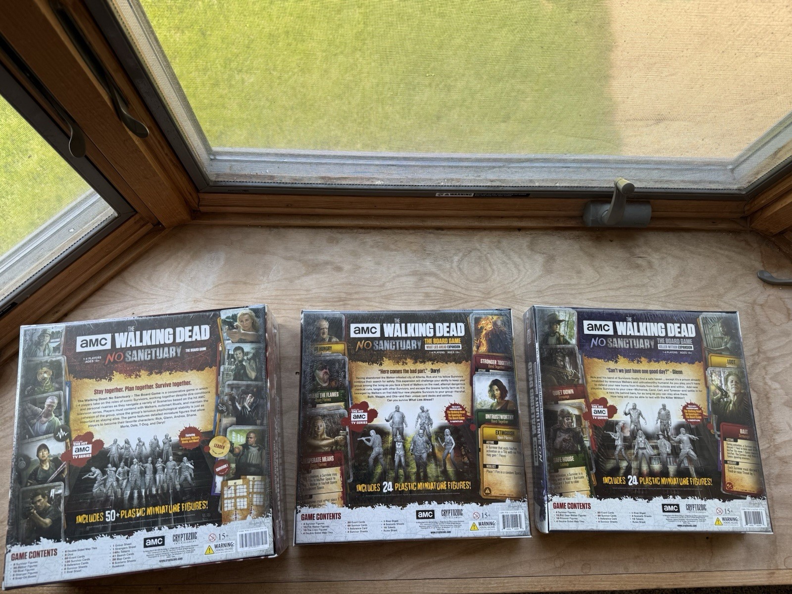 The Walking Dead No Sanctuary with Expansions and Extras