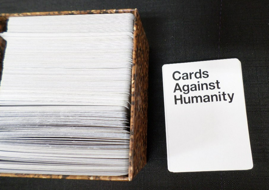 EUC CARDS AGAINST HUMANITY EVERYTHING BOX AGES 17+ GAME