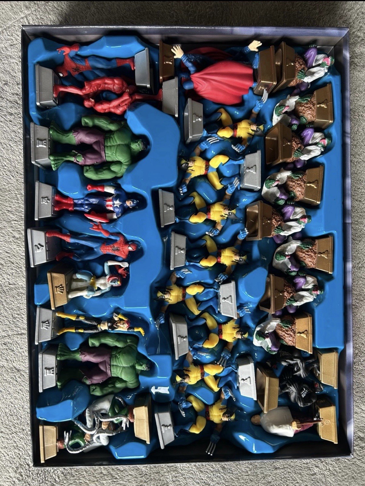 Marvel Avengers Chess Board Game Ironman Thor Black Widow Hasbro 100% Complete