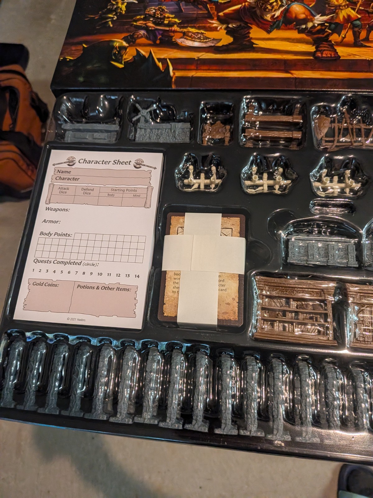 New! Hasbro Avalon Hill HeroQuest Game System Tabletop Board Game