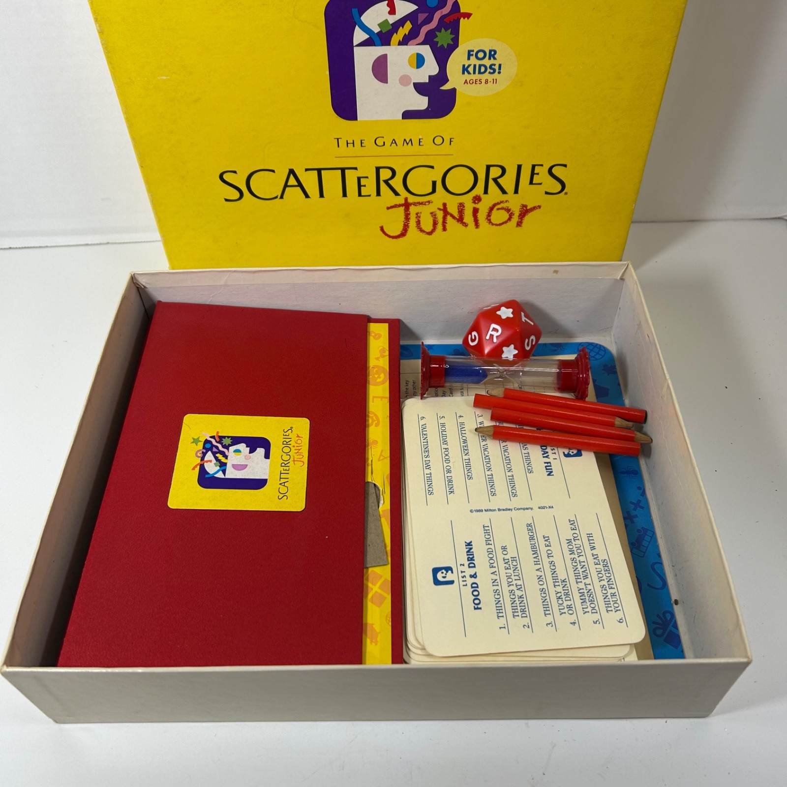 Scattergories Junior COMPLETE Milton Bradley 1989 Words Party Kids Family