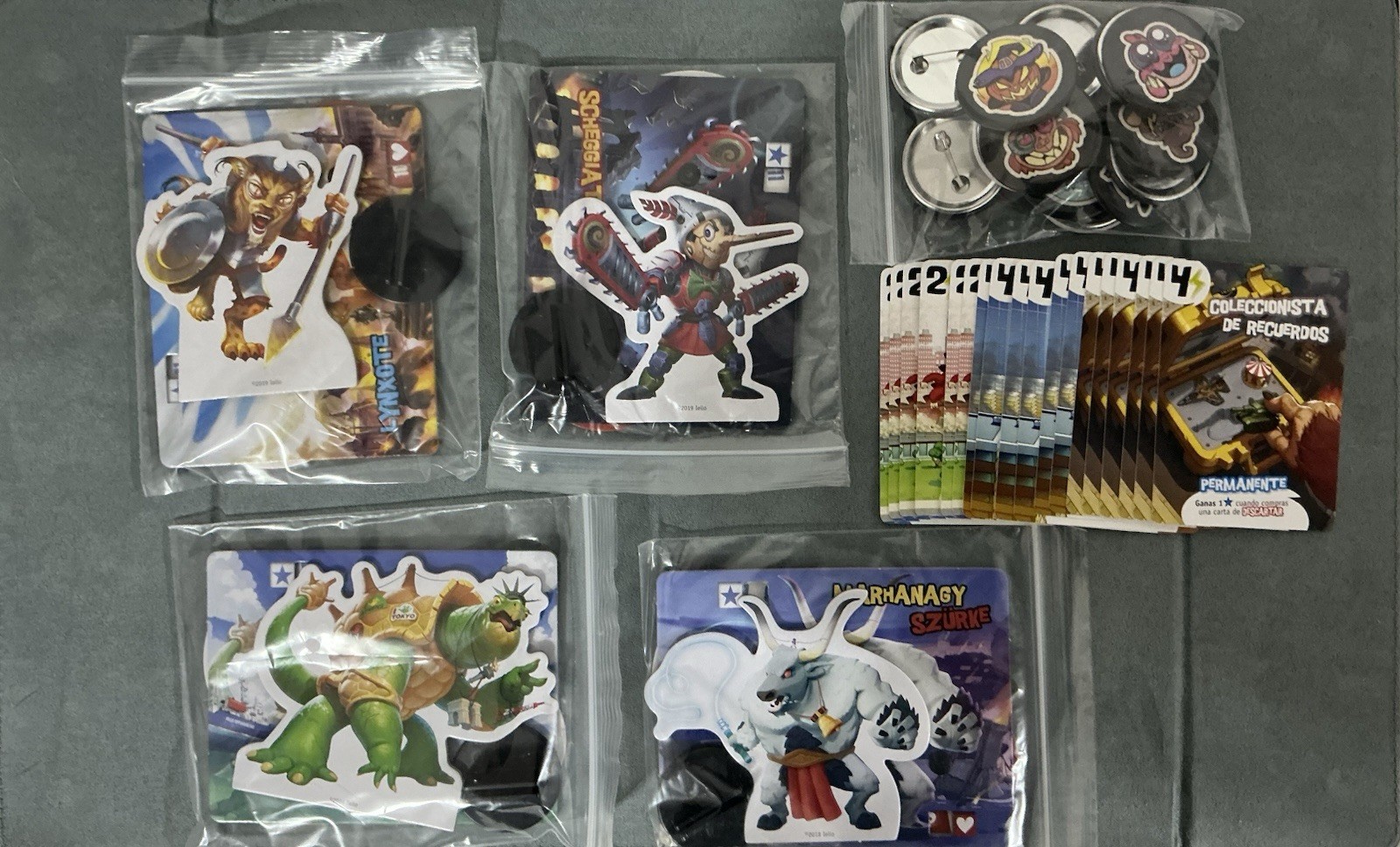 King of Tokyo Tournament Kit, 4 Promo Monsters, 16 Buttons, 18 Promo Cards.