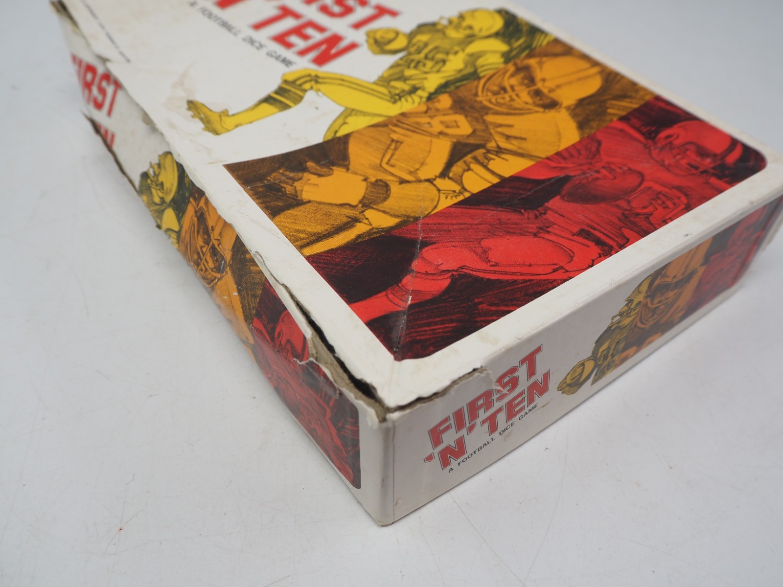 1976 First ’N’ Ten Football Dice Game Complete w/ Packer Bear Viking TD Contest