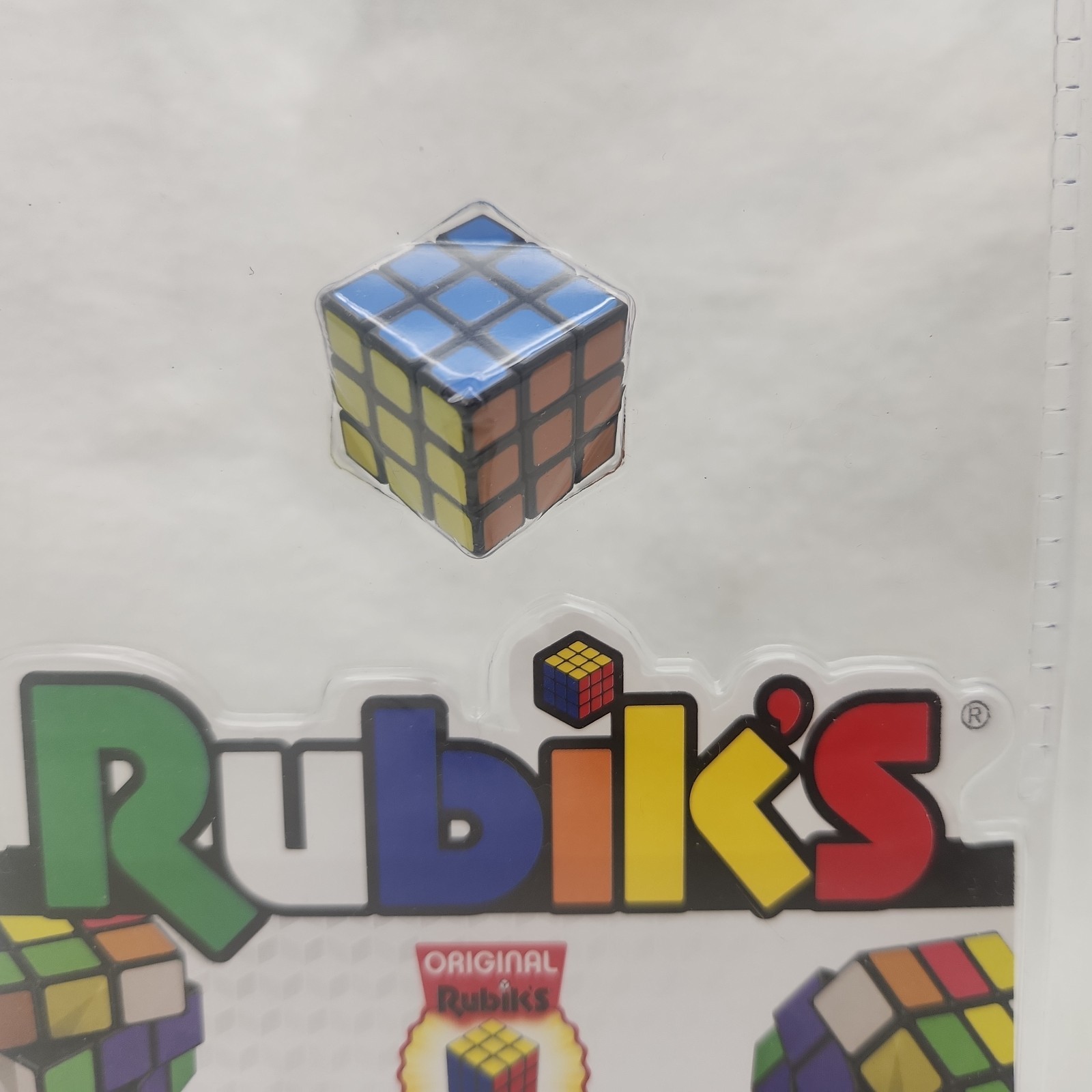 Game World’s Smallest RUBIKS Cube Puzzle 3/4″ Actually Works Brain Teaser NEW