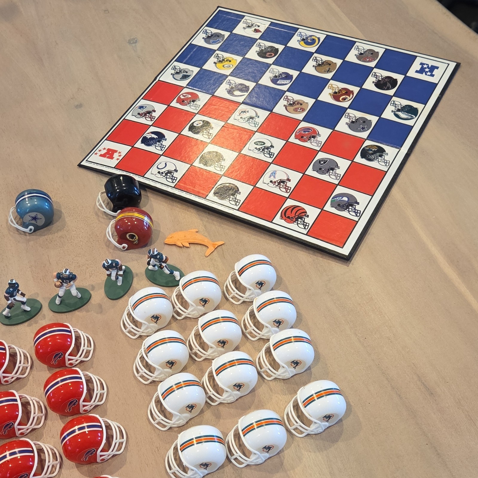 Miami Dolphins Checker Board Game w/ Gumball Helmets Figures and Surprises