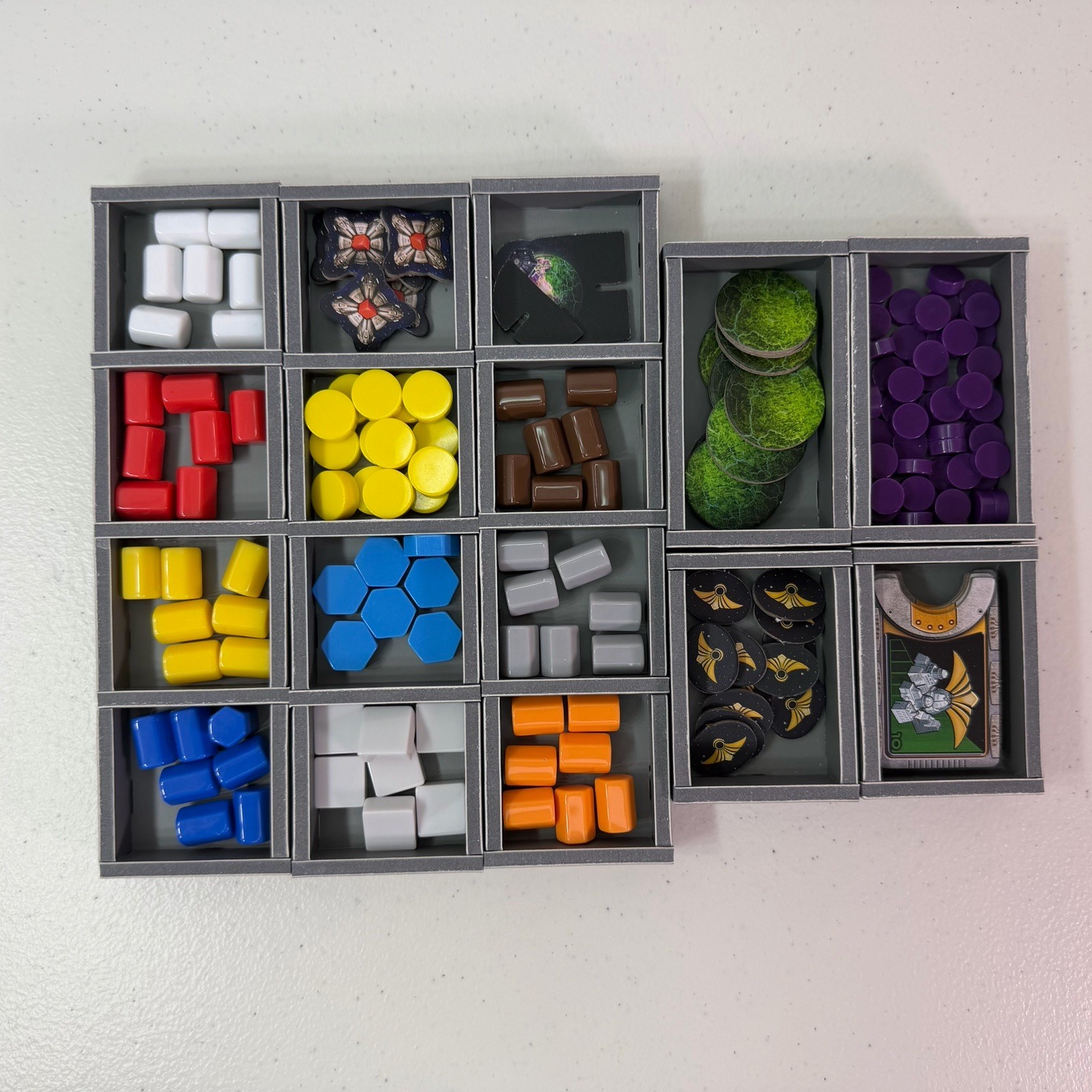 Gaia Project Board Game w/Folded Space Insert & Sleeved Cards COMPLETE