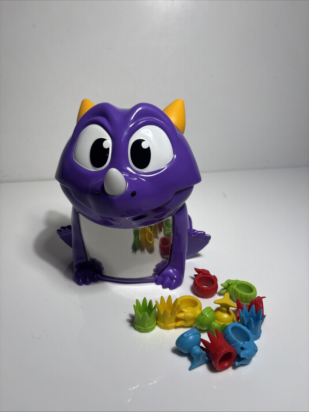 Dragon Snacks Game 2019 Ages 4-Up Works Complete – Colour Finding game