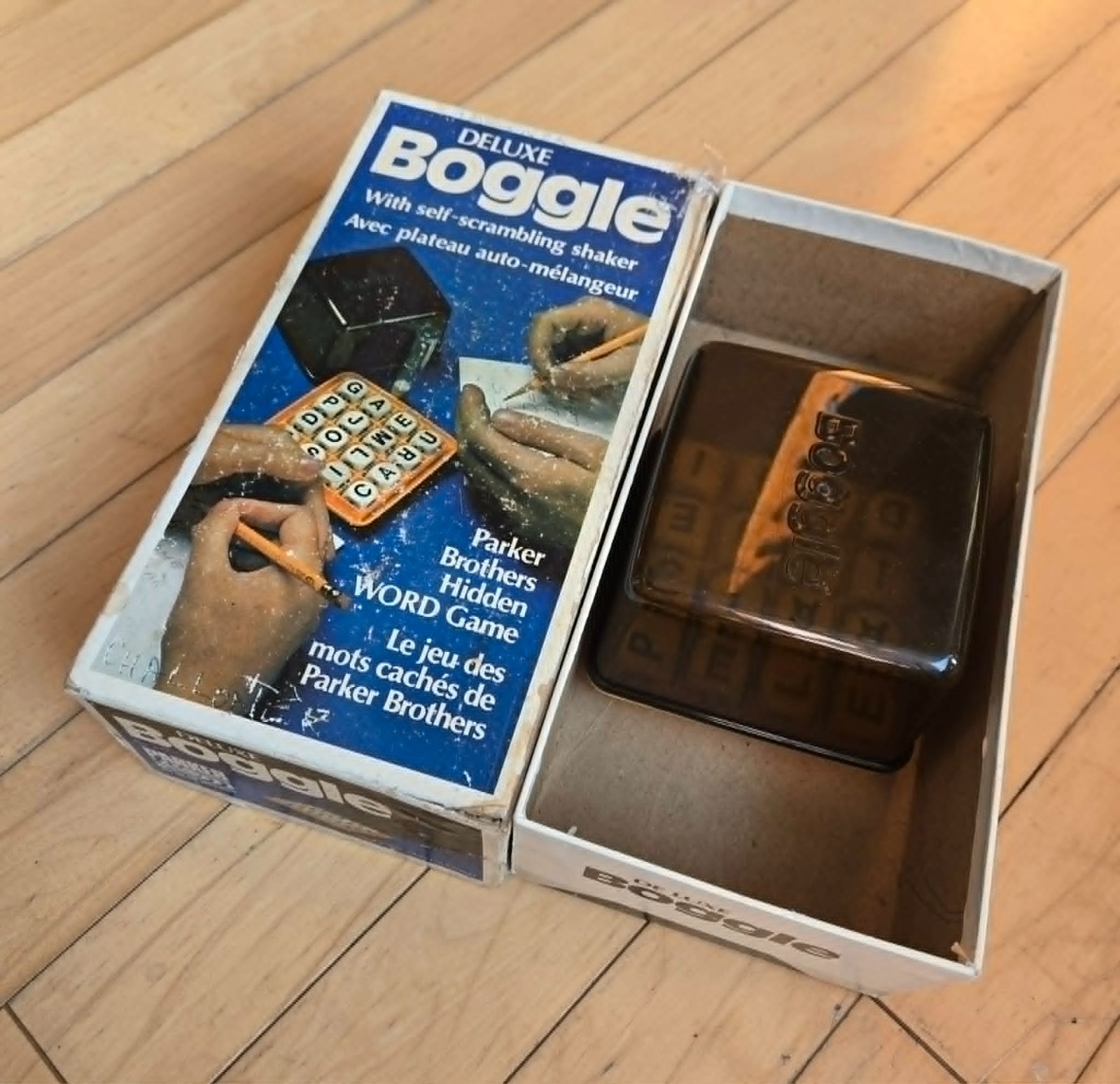 Vintage 1976 Deluxe Boggle Word Game Parker Brothers Self Scrambling Shaker 16c