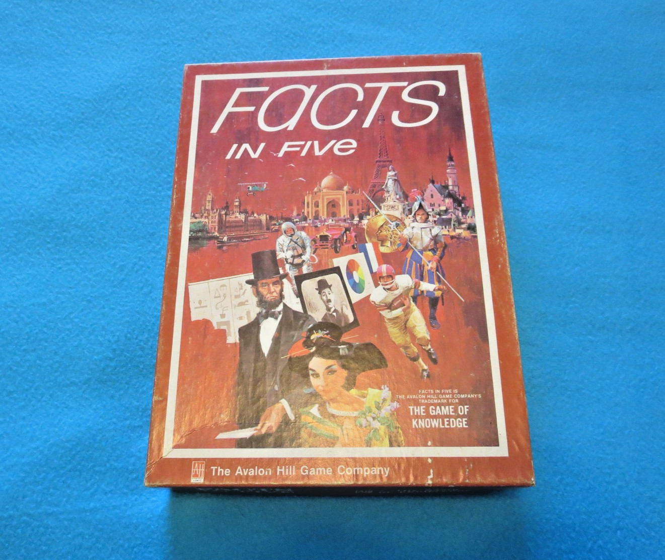Facts in Five Bookshelf Game The Game of Knowledge Complete