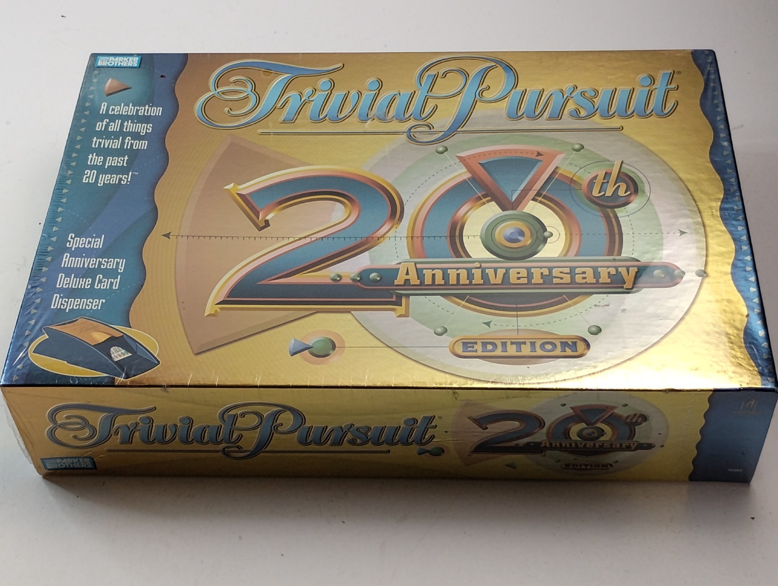 TRIVIAL PURSUIT 20TH ANNIVERSARY Edition Family Board Trivia Game~New & Sealed