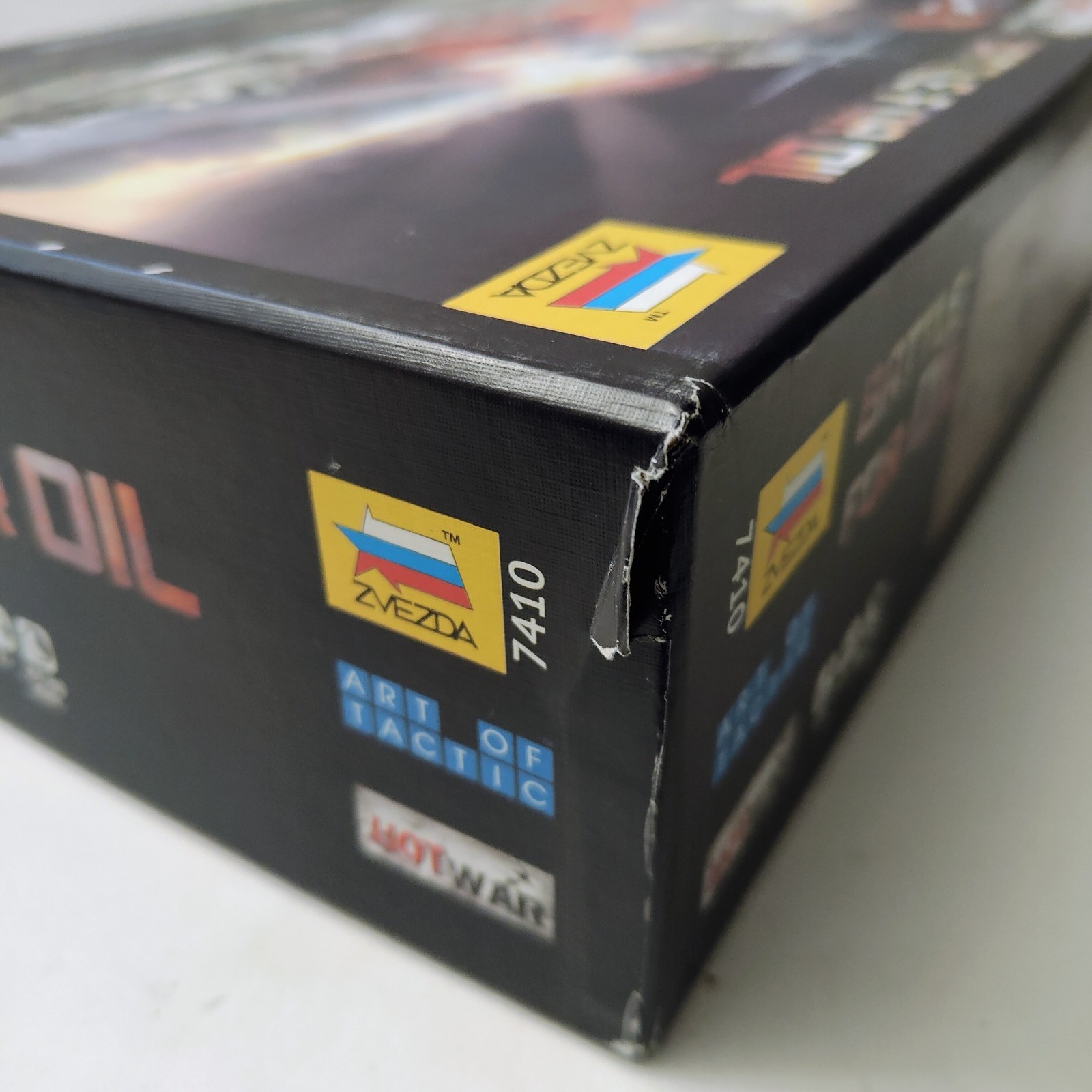 Hot War – 7410 Battle for Oil by Zvezda (2013) – New Open Box Sealed Units RARE