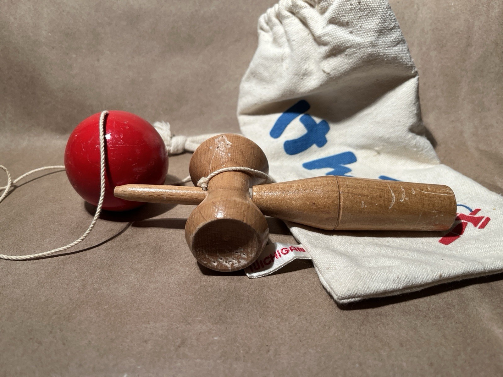 Kendama Ball & Cup Game Toy Wooden Toss Catch Eye Hand Coordination (some wear)