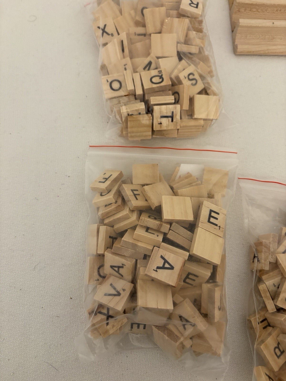 Lot 600 Scrabble Tiles Deluxe Edition Replacement Natural 4 Wood Tile Holders